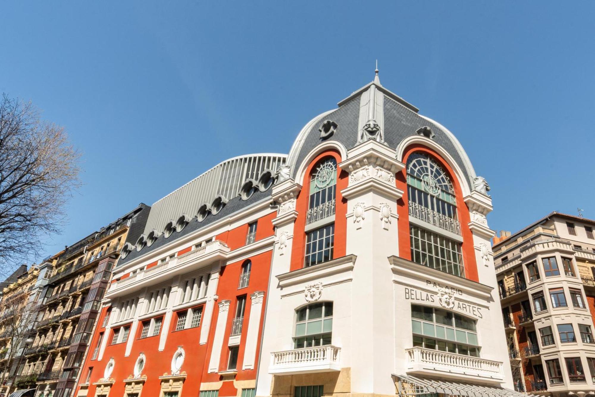 Hotel Palacio Bellas Artes San Sebastian, Curio Collection By Hilton
